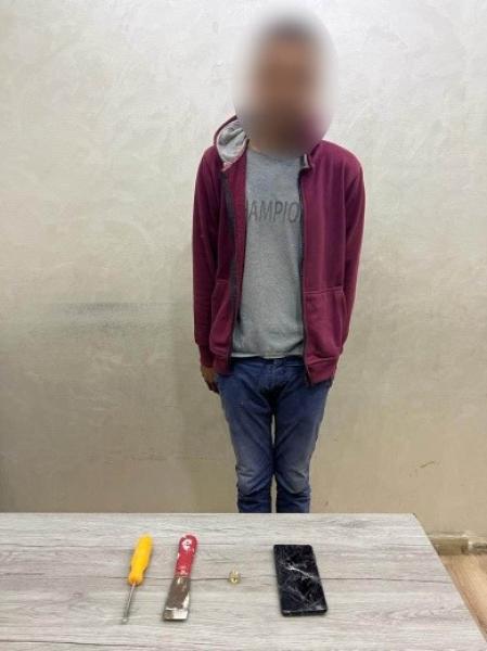 القبض على متهم يسرق الشقق السكنية بالشيخ زايد
