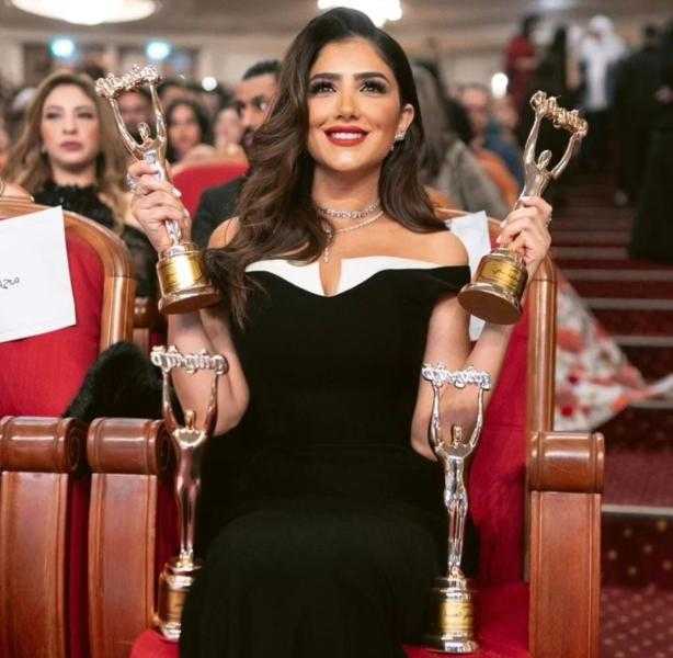 بتصويت الجمهور مي عمر الأفضل في 2023