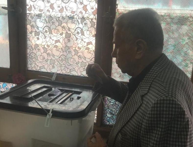 حسن حمدي يدلي بصوته في الانتخابات الرئاسية