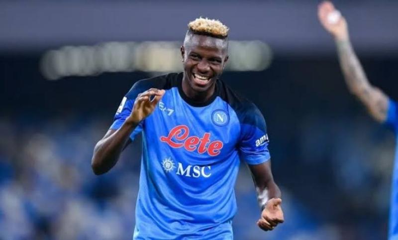 حفل جوائز الكاف.. فيكتور أوسيمين يُتوج بجائزة الأفضل في إفريقيا 2023