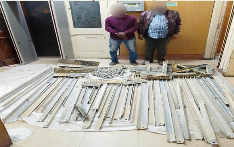 ضبط سائق بتهمة سرقة زوايا حديدية من أبراج الضغط العالي بالإسكندرية