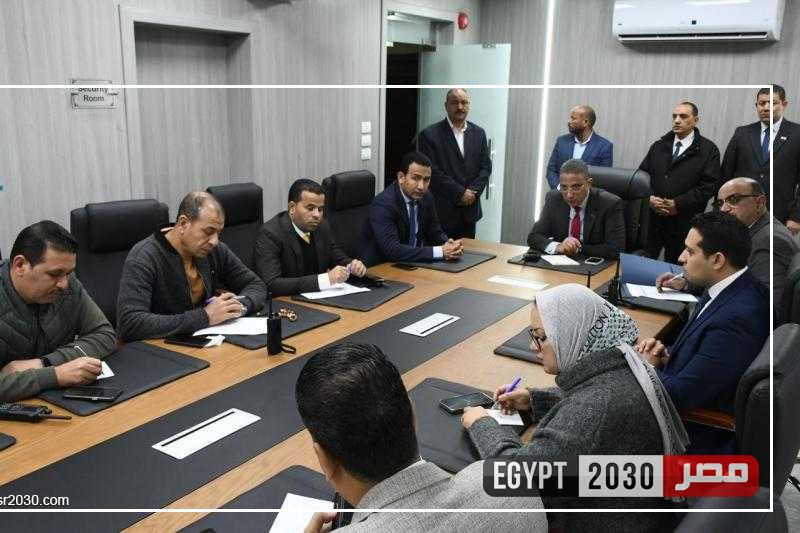 محافظ الفيوم يتابع انتظام تصويت المواطنين بالانتخابات الرئاسية بمختلف اللجان