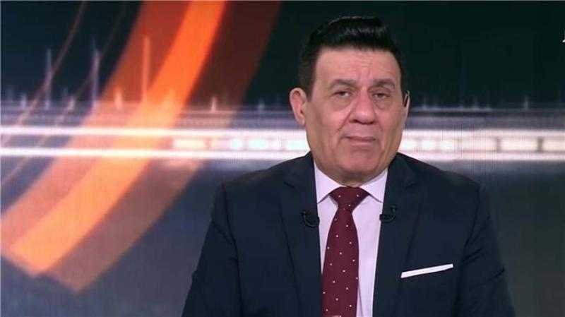 «جاي مع العفش».. مدحت شلبي يسخر من صفقة الأهلي (فيديو)