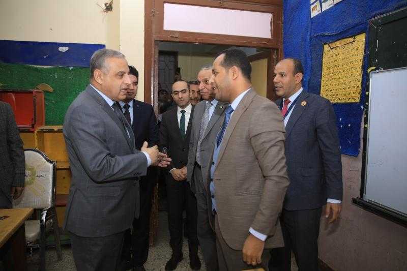 الفقي يتفقد لجان الانتخابات بمراكز البلينا وجرجا والمنشاة وسوهاج وطهطا وطما