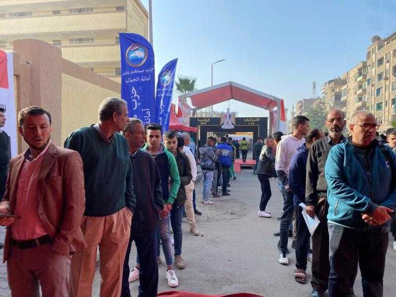 برلماني: الشعب المصري يقف خلف دولته متحديا الأزمات