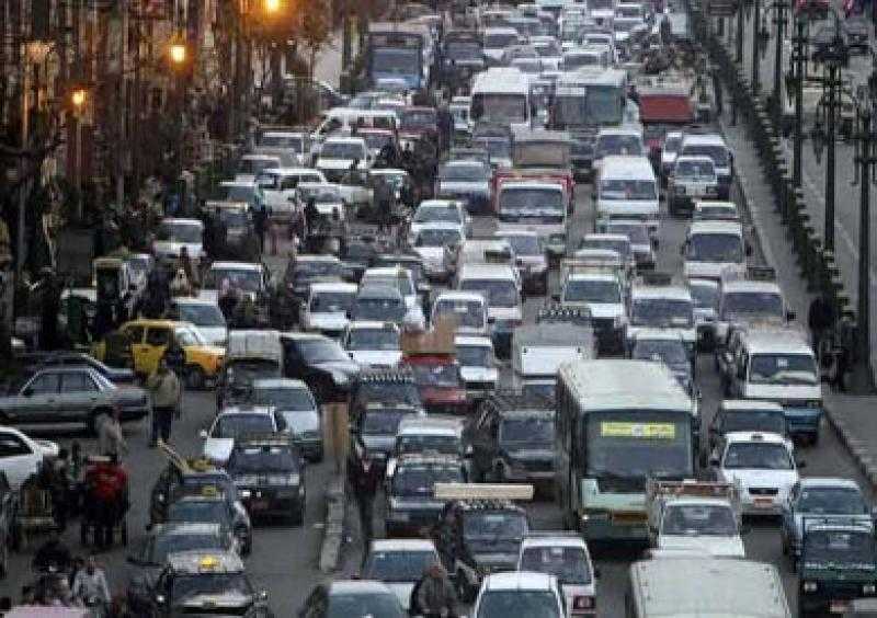 قبل ما تنزل من بيتك.. اعرف الحالة المرورية بشوارع القاهرة والجيزة