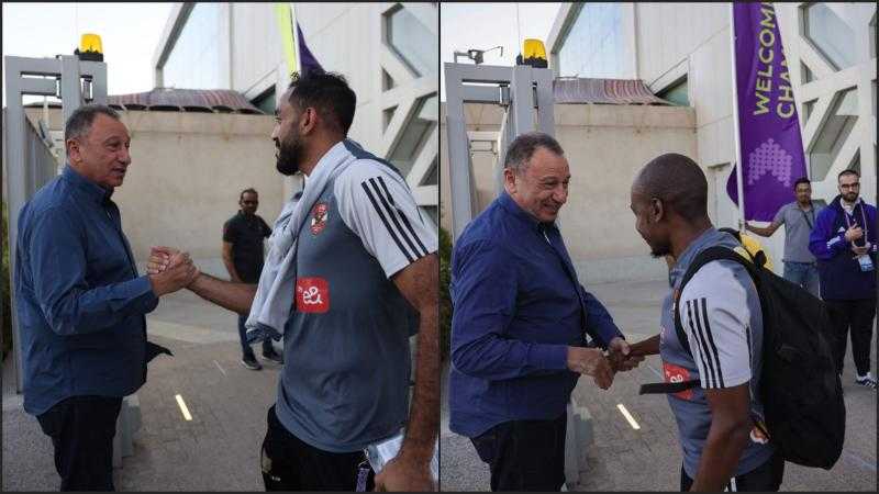 الخطيب يؤازر اللاعبين قبل مباراة اتحاد جدة