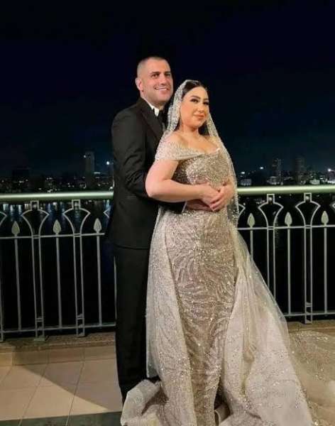 بوسي وطليقها 