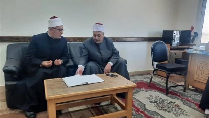 رئيس قطاع المعاهد وأمين البحوث الإسلامية يجريان جولة بمعاهد الأقصر