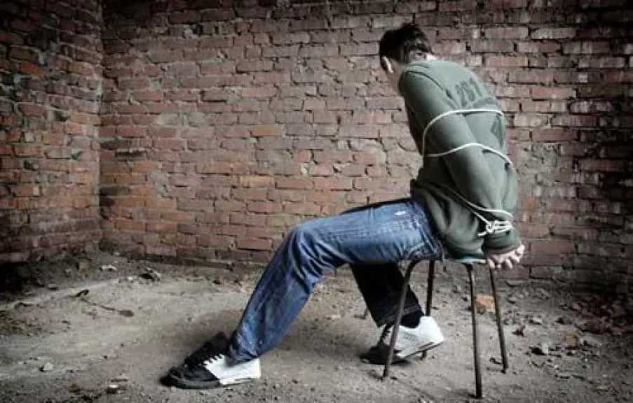 السجن 20 عاما لثلاثة أشخاص بتهمة خطف طالب بالبحيرة