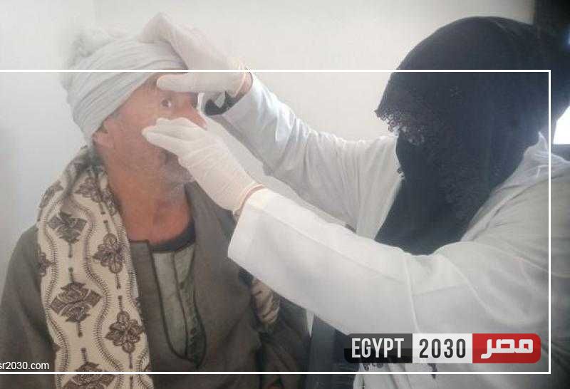 الكشف على 1200 حالة بقافلة مجانية  ضمن حياة كريمة بـ بني سويف