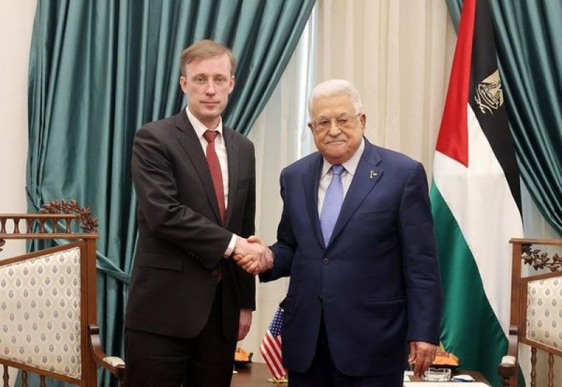 الرئيس الفلسطيني يطالب الإدارة الأمريكية بضرورة التدخل لوقف العدوان الإسرائيلي