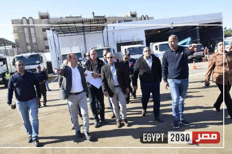 محافظ بورسعيد يتفقد اصطفاف المعدات والسيارات داخل «جراجات» الأحياء