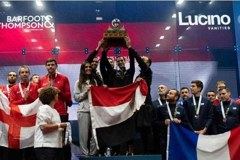 أشرف صبحي يهنئ منتخب مصر للاسكواش بعد الفوز ببطولة العالم
