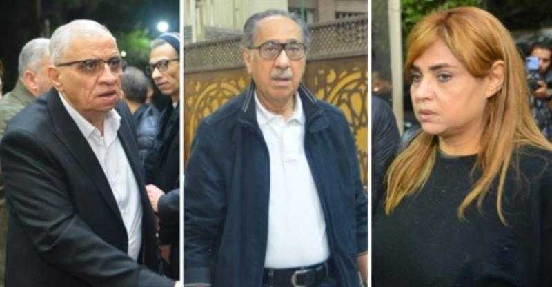 السبكي وإيهاب فهمي ووفاء مكي أول الحاضرين عزاء المخرج أحمد البدري