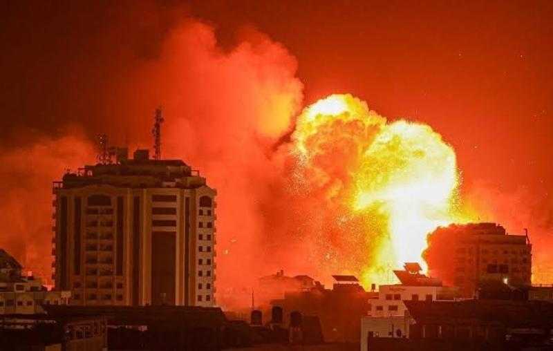 قوات الاحتلال تجدد قصفها على مستشفى الشفاء