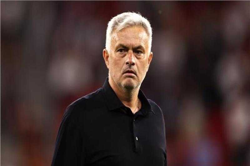 بقيادة مورينيو.. روما يلتقي بهذا الفريق في الدور المؤهل لدور الـ16 بالدوري الأوروبي