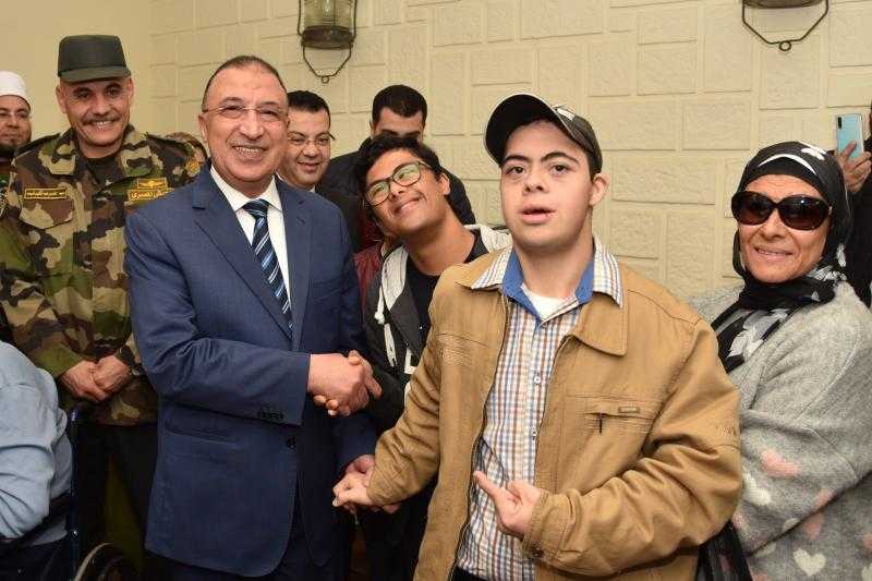 محافظ الإسكندرية يتفقد الكشف الطبي لذوى الهمم بلجنة التجنيد