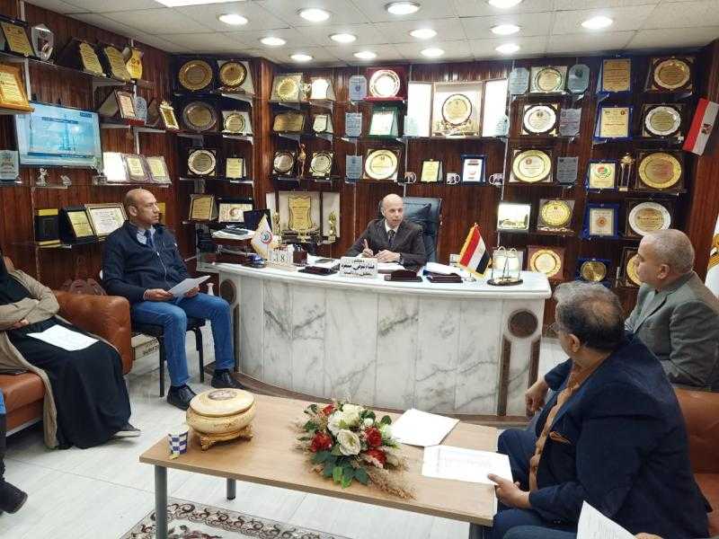 وكيل وزارة الصحة بالشرقية يناقش مع مديري الإدارات الفنية بالمديرية الخطة التنفيذية لاعتماد المستشفى ضمن منظومة التأمين الصحي الشامل