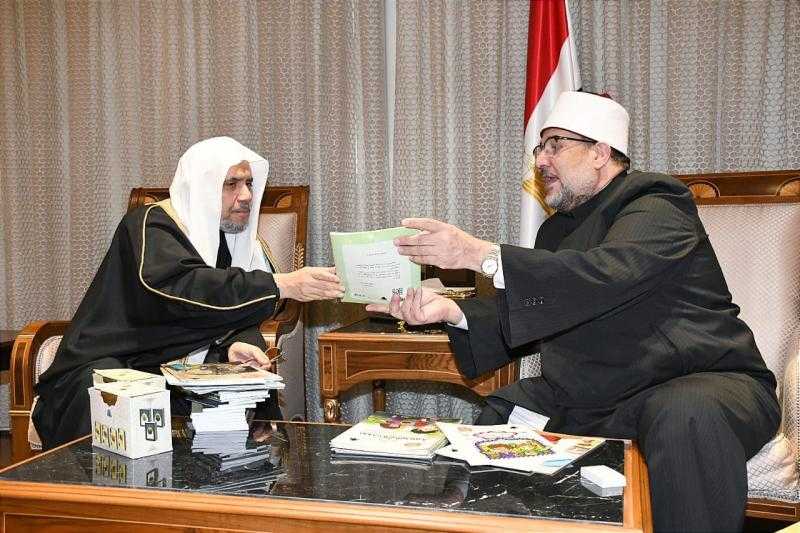وزير الأوقاف وأمين رابطة العالم الإسلامي يهنئان السيسي بالفوز في الانتخابات الرئاسية