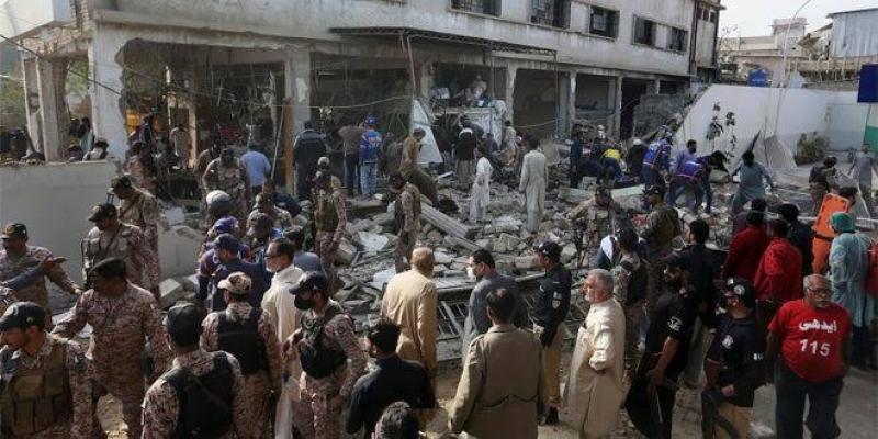 مقتل 3 وإصابة 12 آخرين جراء انفجار أسطوانة غاز في باكستان