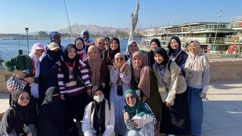 رحلة ترفيهية للطلاب الوافدون بالأزهر لزيارة المعالم السياحية في الأقصر وأسوان ”صور”