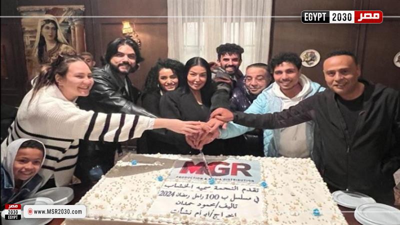 فريق عمل مسلسل بـ100 راجل