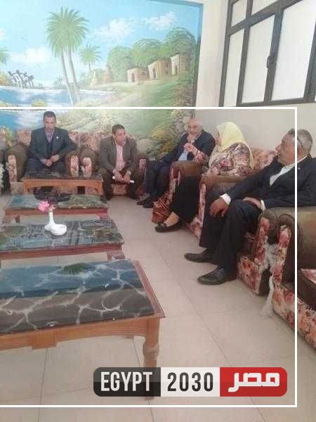 وكيل تعليم الفيوم تستقبل الوفد الإيطالي خلال زيارة المدرسة الثانوية الفندقية