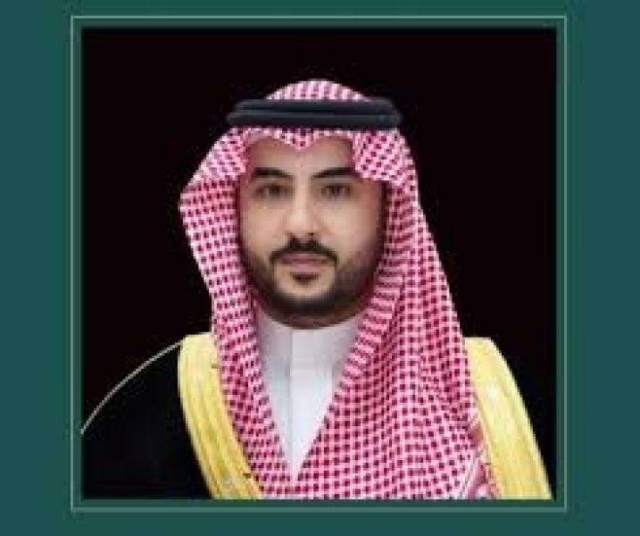 وزير الدفاع السعودي يصل إلى باريس في زيارة رسمية لفرنسا