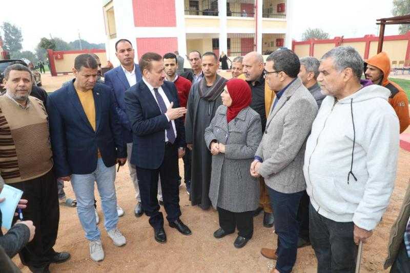 محافظ المنوفية يتفقد المبنى الجديد بمدرسة بره العجوز بقويسنا