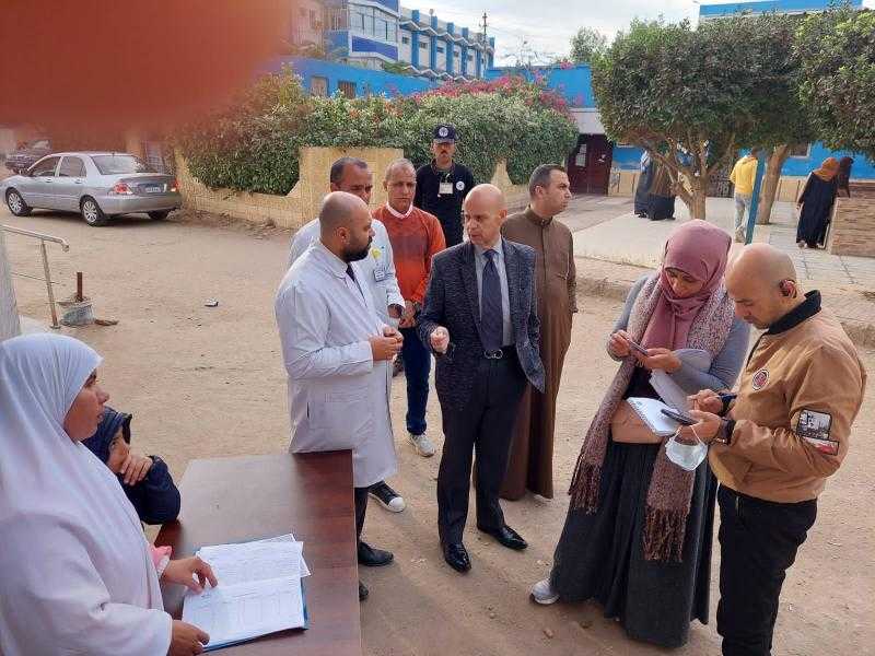 وكيل وزارة الصحة بالشرقية يتابع الخدمة الطبية بالسعديين