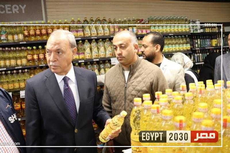 محافظ القليوبية يتفقد أعمال النظافة في شبرا الخيمة والسلاسل الغذائية بالعبور