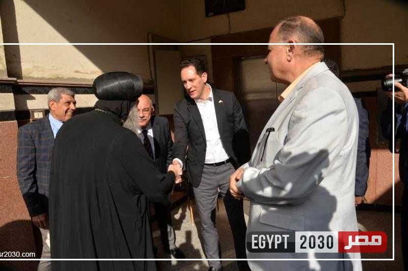 محافظ أسيوط ومدير الوكالة الأمريكية للتنمية يزوران دير السيدة مريم
