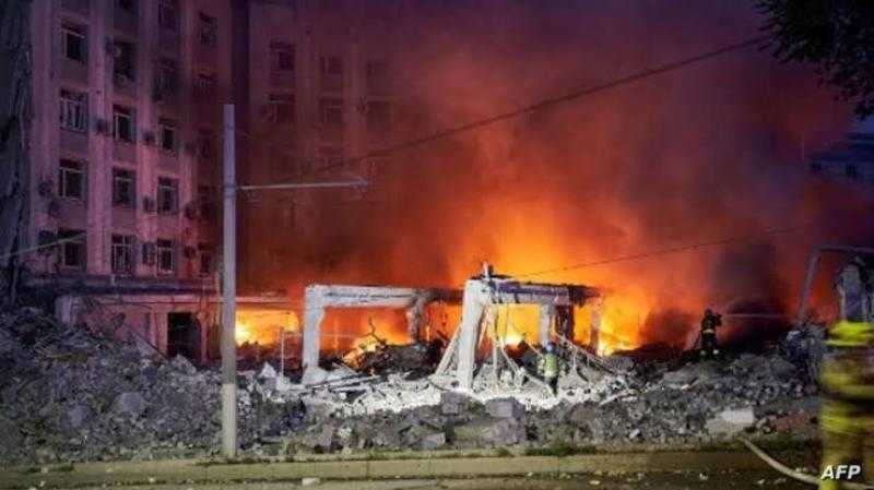 إخماد حريق نشب داخل مخزن فيبر في الدقهلية