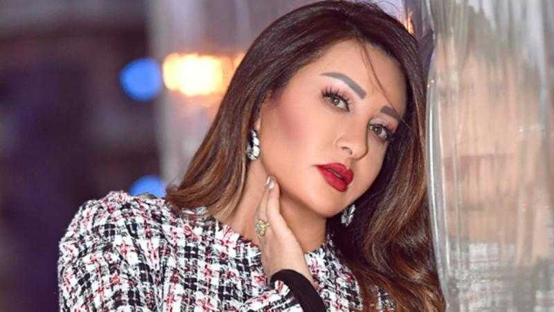 لطيفة تكشف تعرض والدتها لوعكة صحية