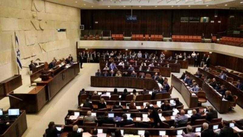 أستاذ علاقات دولية: اتهامات من الكنيست لحكومة نتنياهو بضعف رؤيتهم السياسية.. «فيديو»