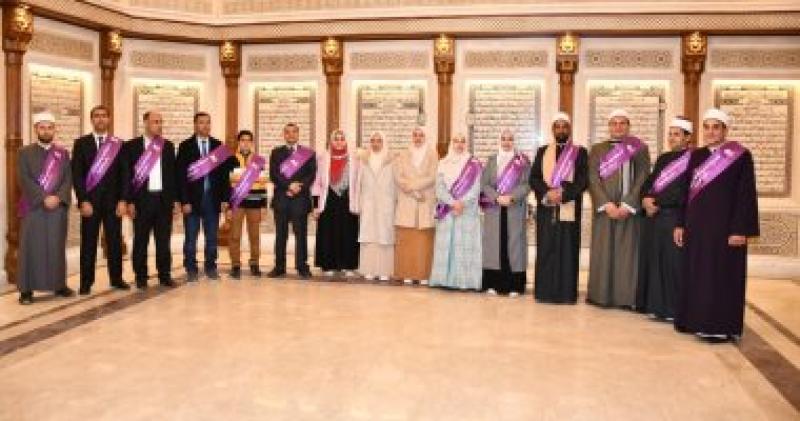 خلال إعلان الجائزة 