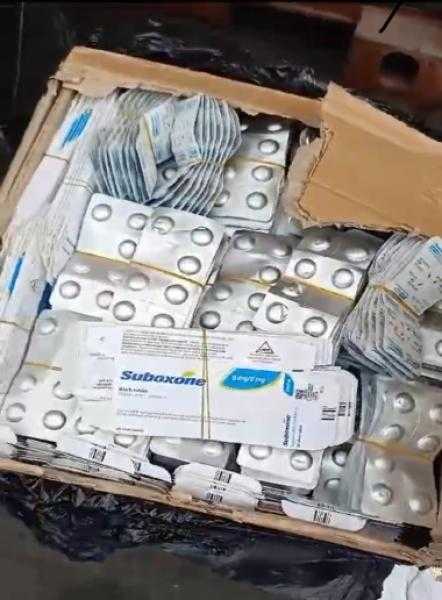 إحباط تهريب شحنه أقراص مخدرة بـ 25.5 مليون جنيه داخل حاوية أثاث