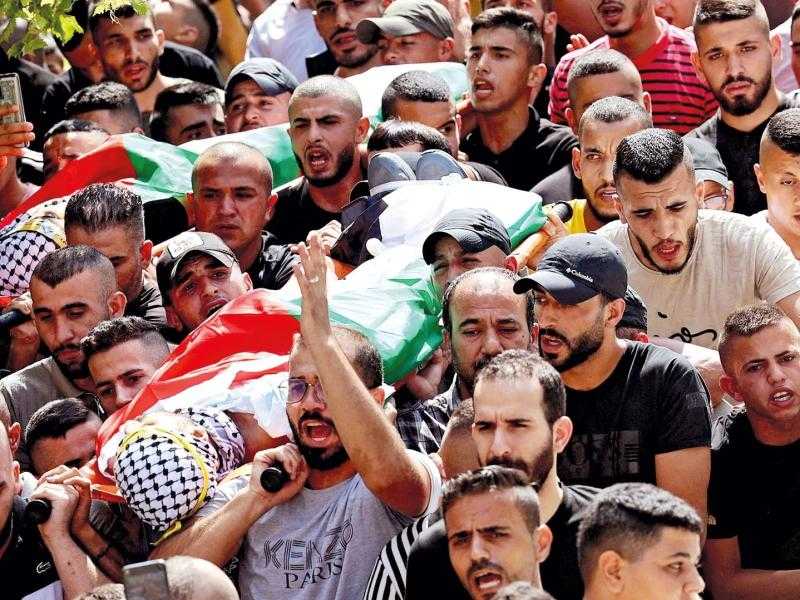 استشهاد 19 فلسطينيًا في خان يونس جنوبي غزة