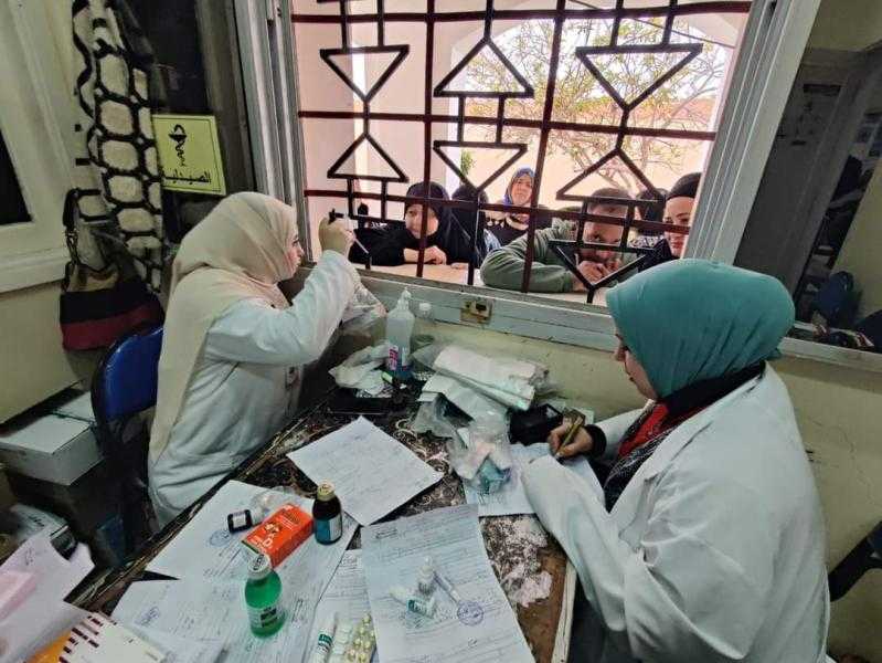 قافلة طبية بدمياط الجديدة تردد عليها 1255 مواطنا لتلقي الكشف والعلاج بالمجان