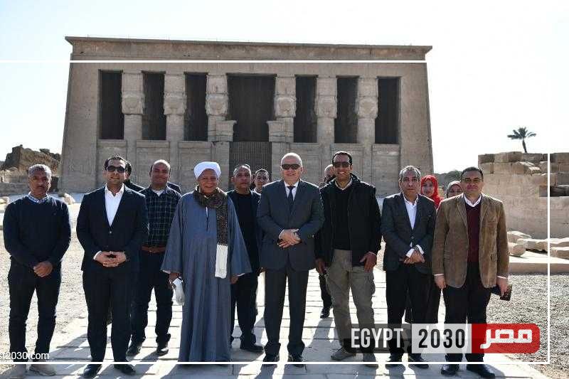 الأجمل وسط المعابد الفرعونية في مصر .. محافظ قنا يتفقد معبد دندرة