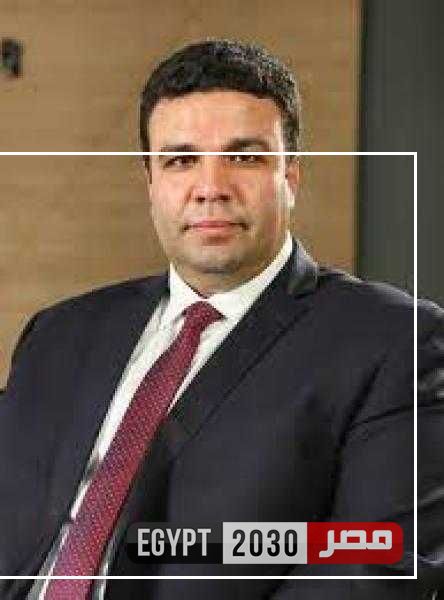 نائب محافظ السويس يُهنئ الأقباط بكنيسة الآباء الفرنسيسكان بعيد الميلاد