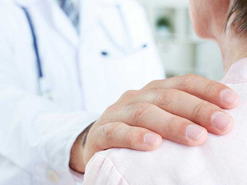 تأجيل محاكمة طبيب متهم بإجبار السيدات على ممارسة الجنس مقابل الإجهاض