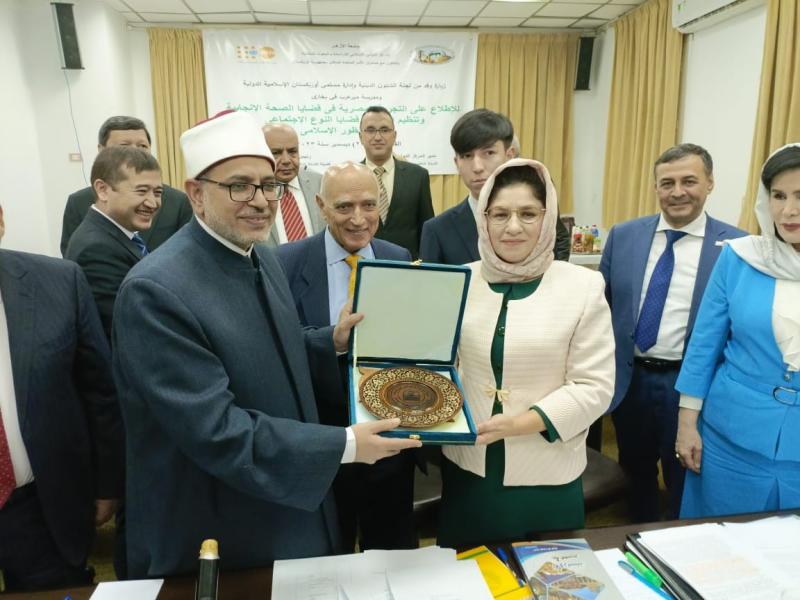 رئيس جامعة الأزهر يشهد انطلاق الدورة التدريبية لوفد أوزباكستان
