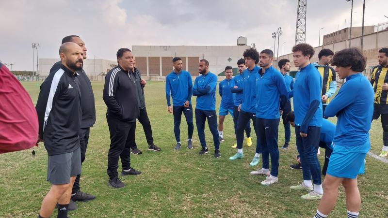 المقاولون العرب يستأنف تدريباته 