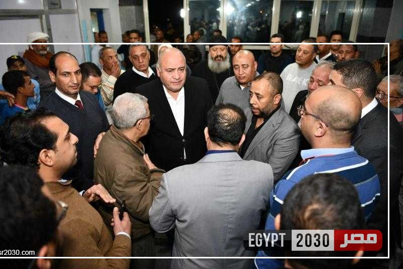 محافظ قنا يزور مصابي حادث التريلا بالمستشفى الجامعي