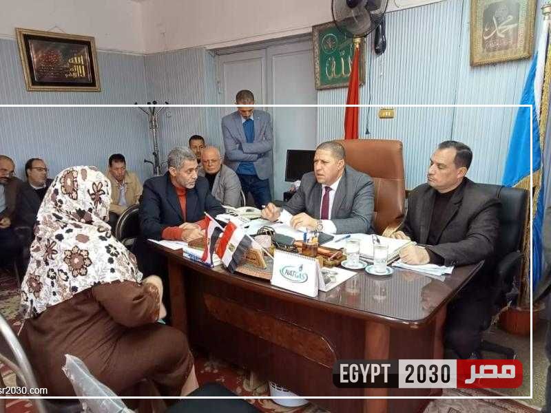 السكرتير العام المساعد بالبحيرة يعقد لقائين لخدمة المواطنين بمركزى الرحمانية وشبراخيت