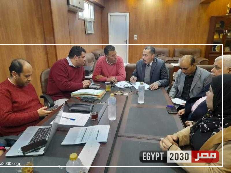 محافظ الوادي الجديد: بحث تظلمات 135 مُتقدِما للحصول على كارت الخدمات المتكاملة