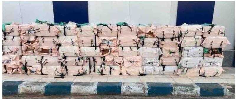 ضبط 50 ألف علبة سجائر مجهولة المصدر في مطروح