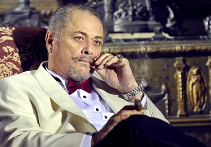 محمود عبد العزيز 